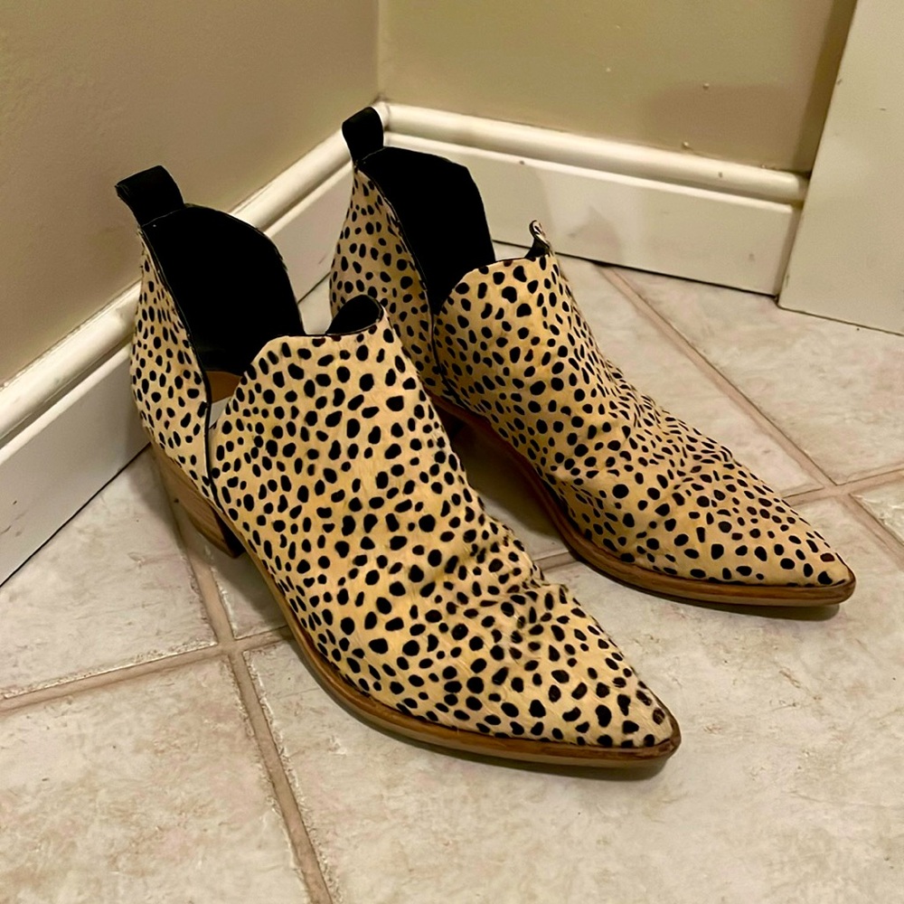 Dolce Vita | Sonni Leopard Bootie, size 9.5